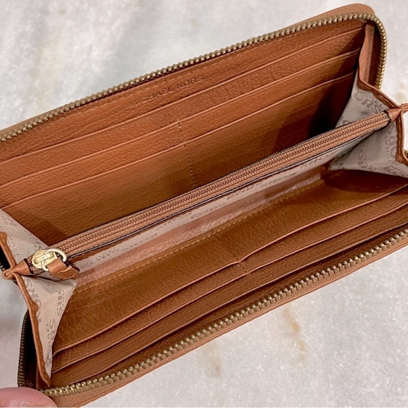 MICHAEL KORS Brown Leather Gold Grommet Large Zippered Wallet - Picture 11 of 16